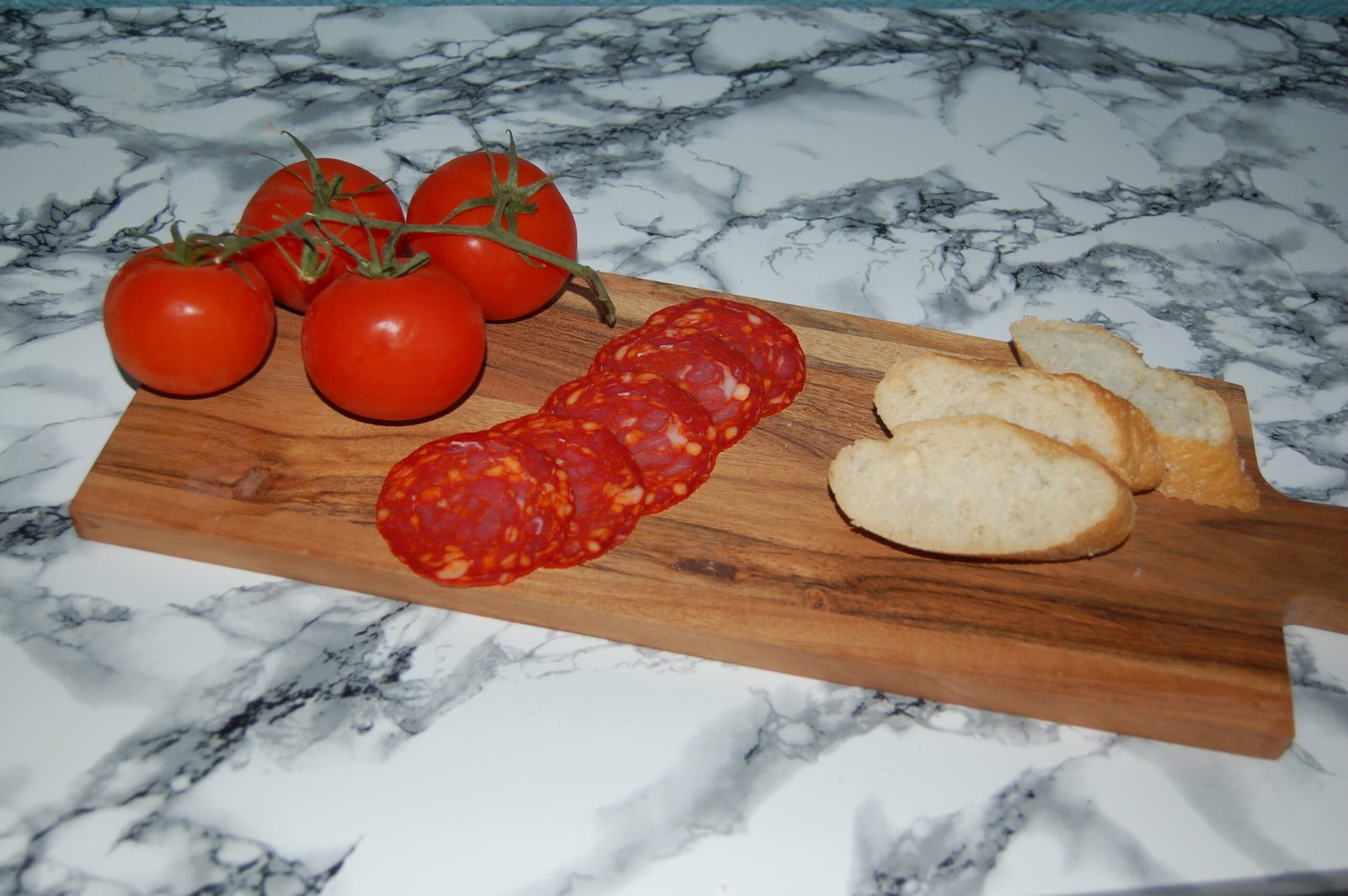 Acacia wood chopping board - Image 4