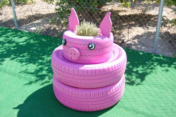 The Tyred Pig - Image 4